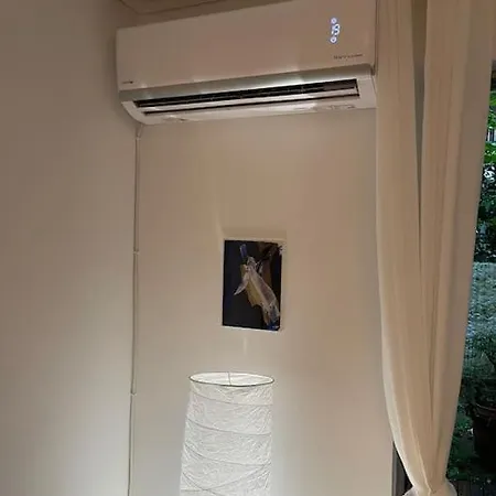 Apartment Stylish With Garden, Hilton Area. Near Metro