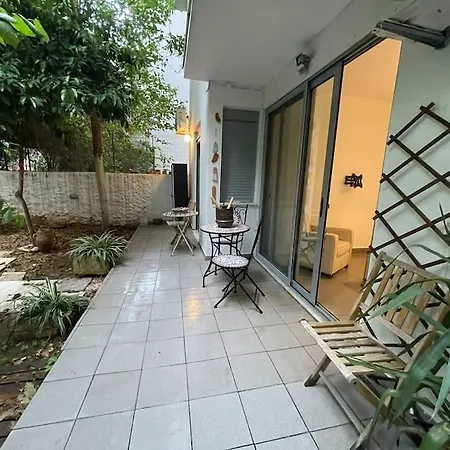 Stylish With Garden, Hilton Area. Near Metro Athens
