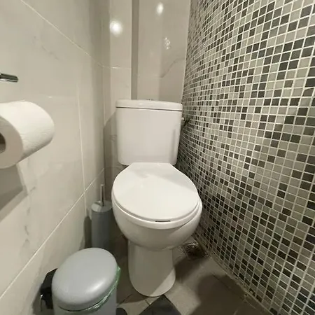 Stylish With Garden, Hilton Area. Near Metro Athens