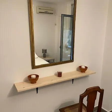 Stylish With Garden, Hilton Area. Near Metro Athens